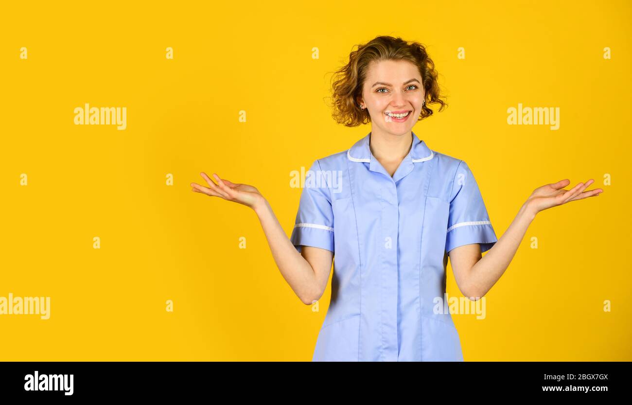 Medizinisches Fachpersonal. Healthcare und Medical Konzept. Glücklicher und erfolgreicher Arzt in medizinischer Uniform. Arbeit im Krankenhaus. Beste Qualität für Sie. Medizin ist meine Leidenschaft. Copy space. Stockfoto