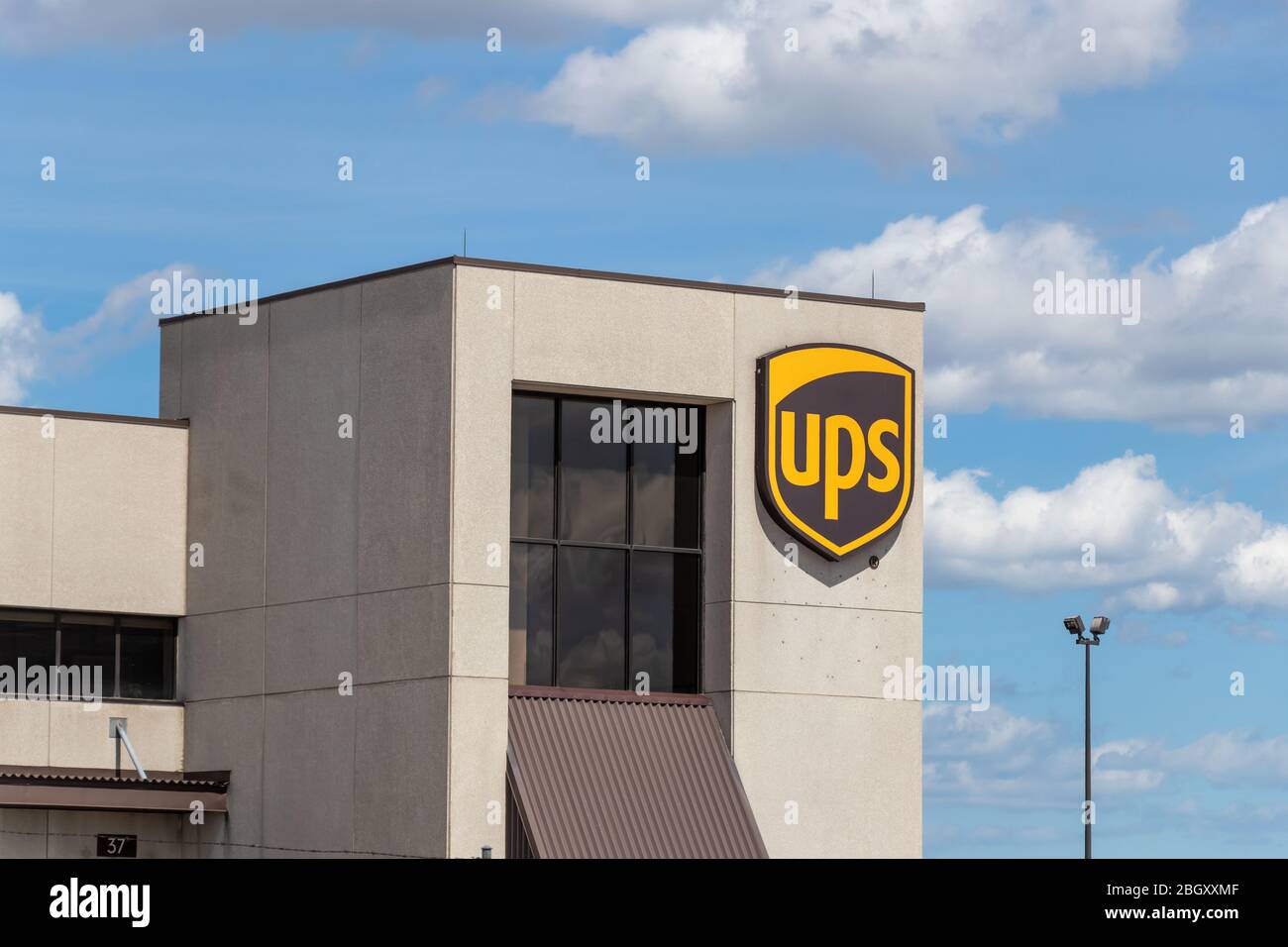 Das Gebäude des United Parcel Service (UPS) befindet sich am Hamilton International Airport. Stockfoto