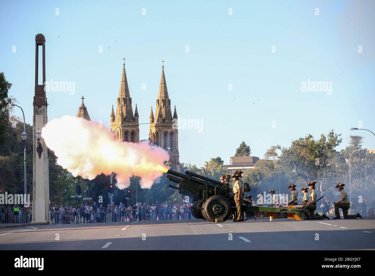 21 Gun Salute am Australia Day 2020 in der Stadt Feiern in Adelaide, South Australia Stockfoto