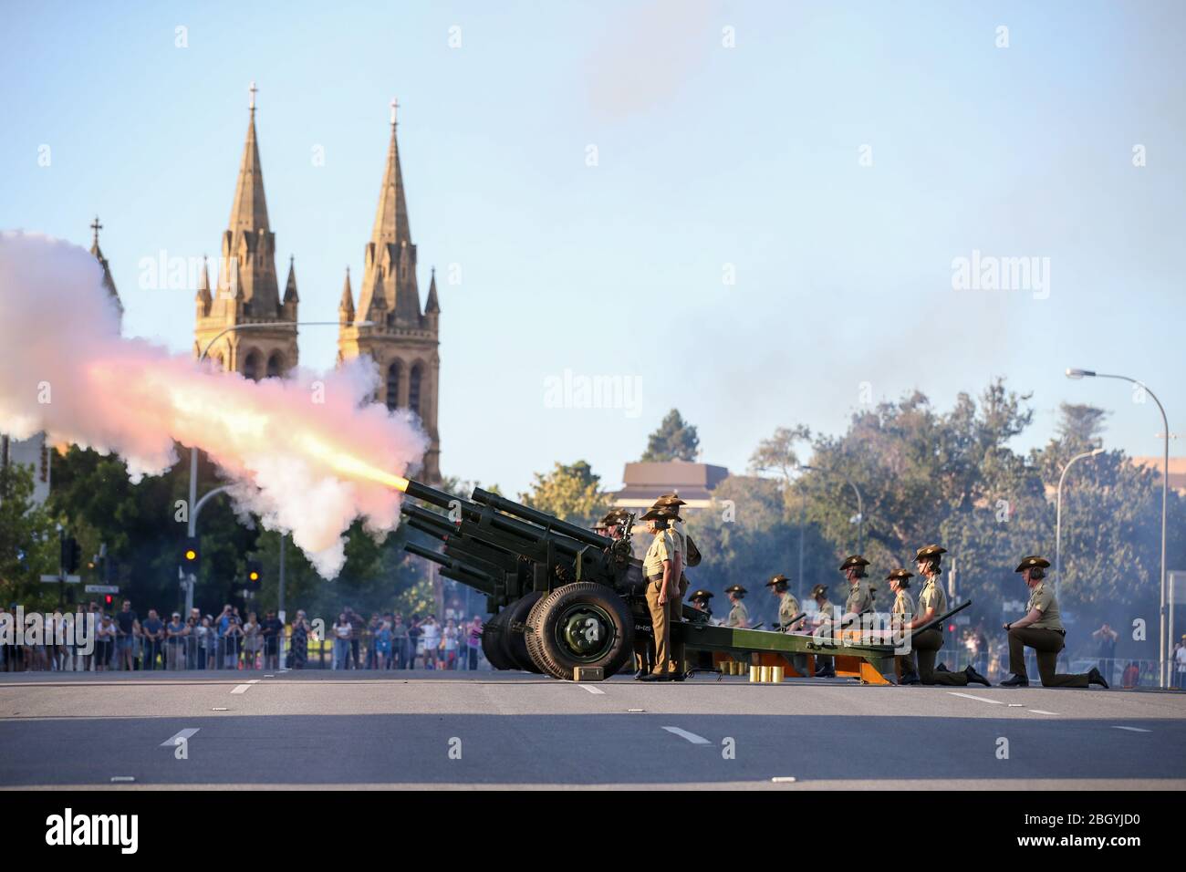 21 Gun Salute am Australia Day 2020 in der Stadt Feiern in Adelaide, South Australia Stockfoto