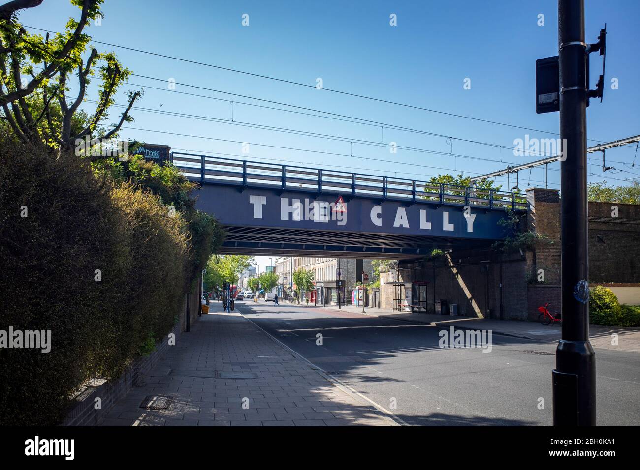 Caledonian Road London, 23. April 2020, leer von Fußgängern und Verkehr als ein Beispiel für die Blockade in Großbritannien zur Bekämpfung der Covid-19-Infektion Stockfoto
