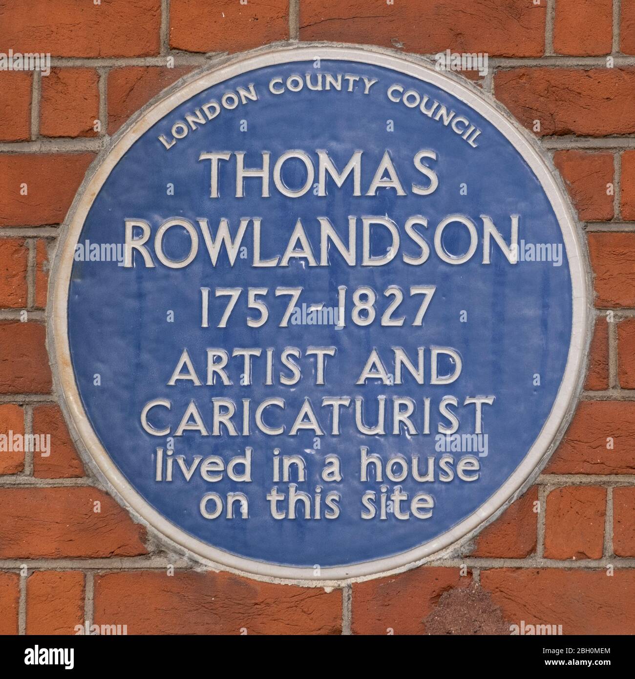 Blaue Plakette an Thomas Rowlandson, 1950 vom Londoner County Council in der John Adam Street 16, Charing Cross, London, WC2N 6HE, Großbritannien, errichtet Stockfoto