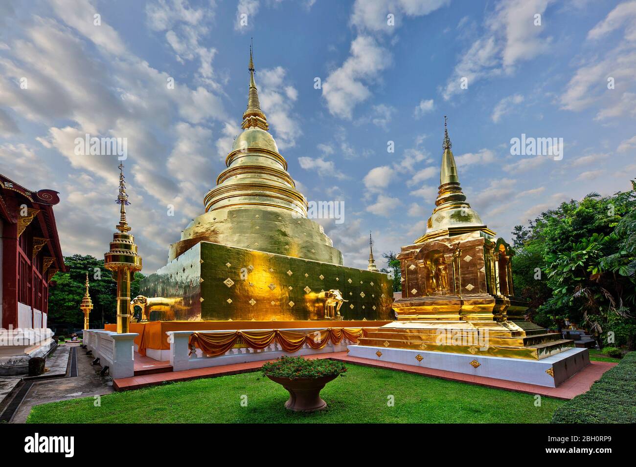 Buddhistische Tempel Wat Phra Singh in Chiang Mai, Thailand bekannt. Stockfoto
