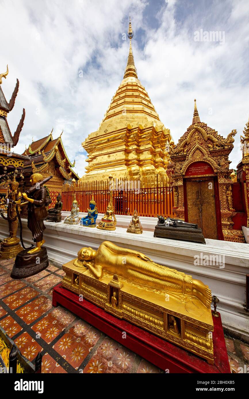 Buddhistischer Tempel und Pagode, bekannt als Wat Phra That Doi Suthep, in Chiang Mai, Thailand Stockfoto