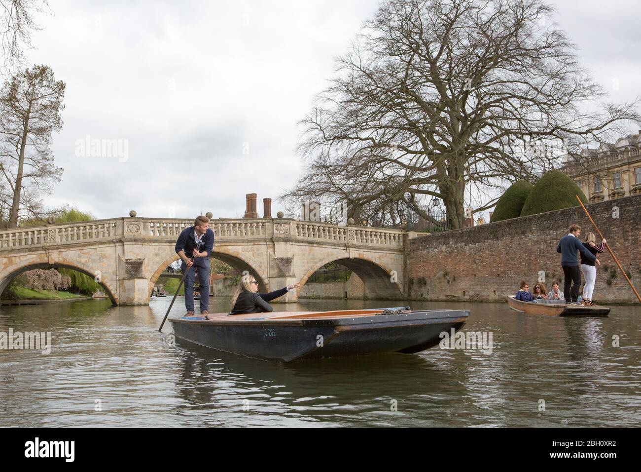 Bootfahren auf dem Fluss Cam in Cambridge Stockfoto