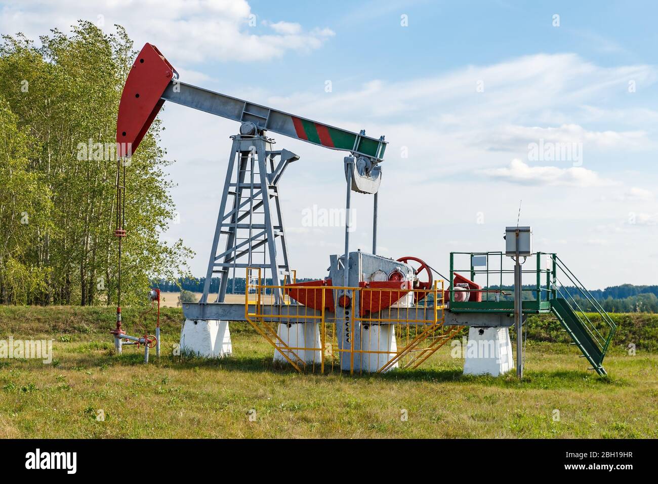 Einen Ölpumpenheber. Öl-Brunnen-Industrie, Russland Stockfoto
