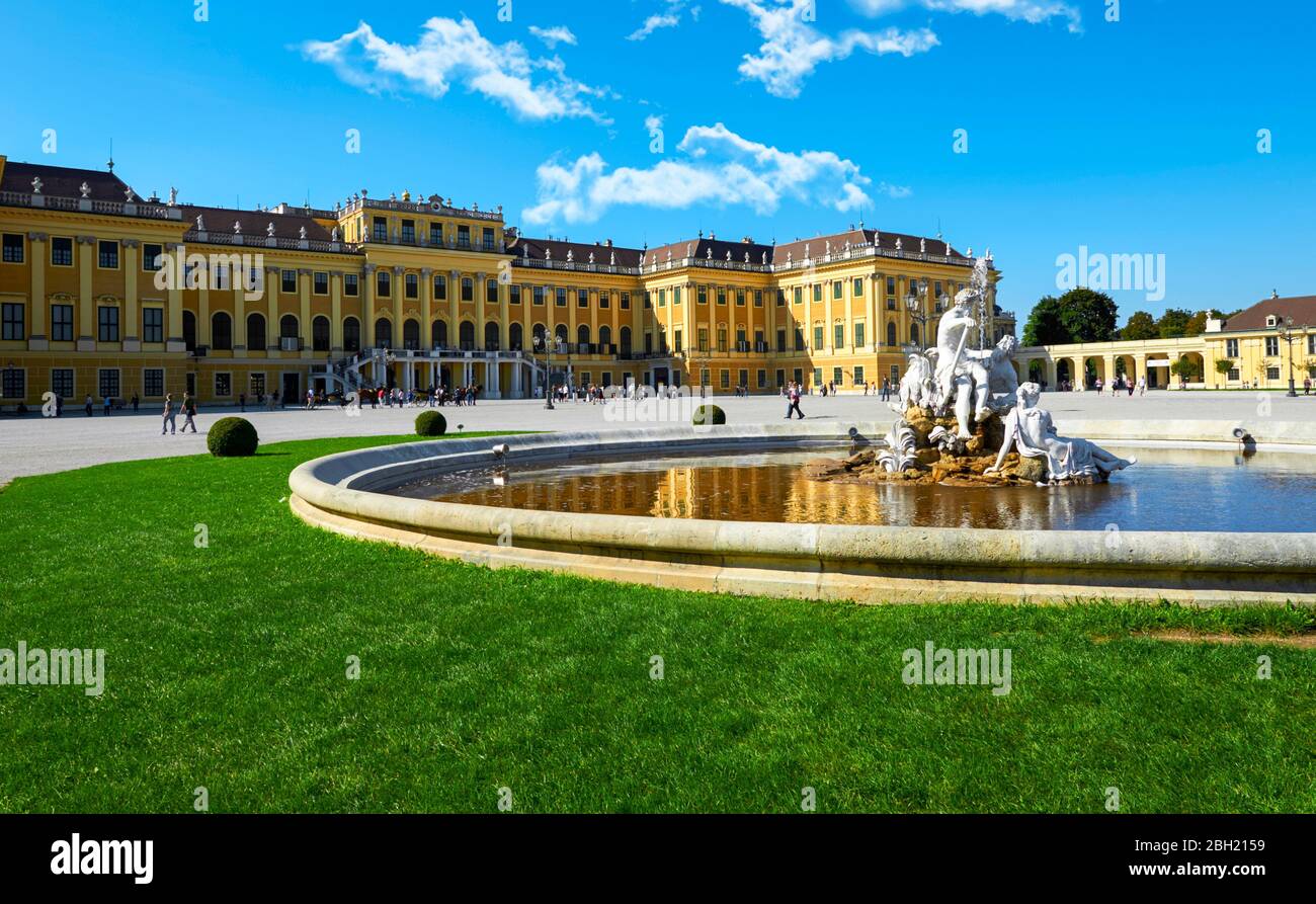 Besuch von Schloss Schönbrunn in Wien Stockfoto