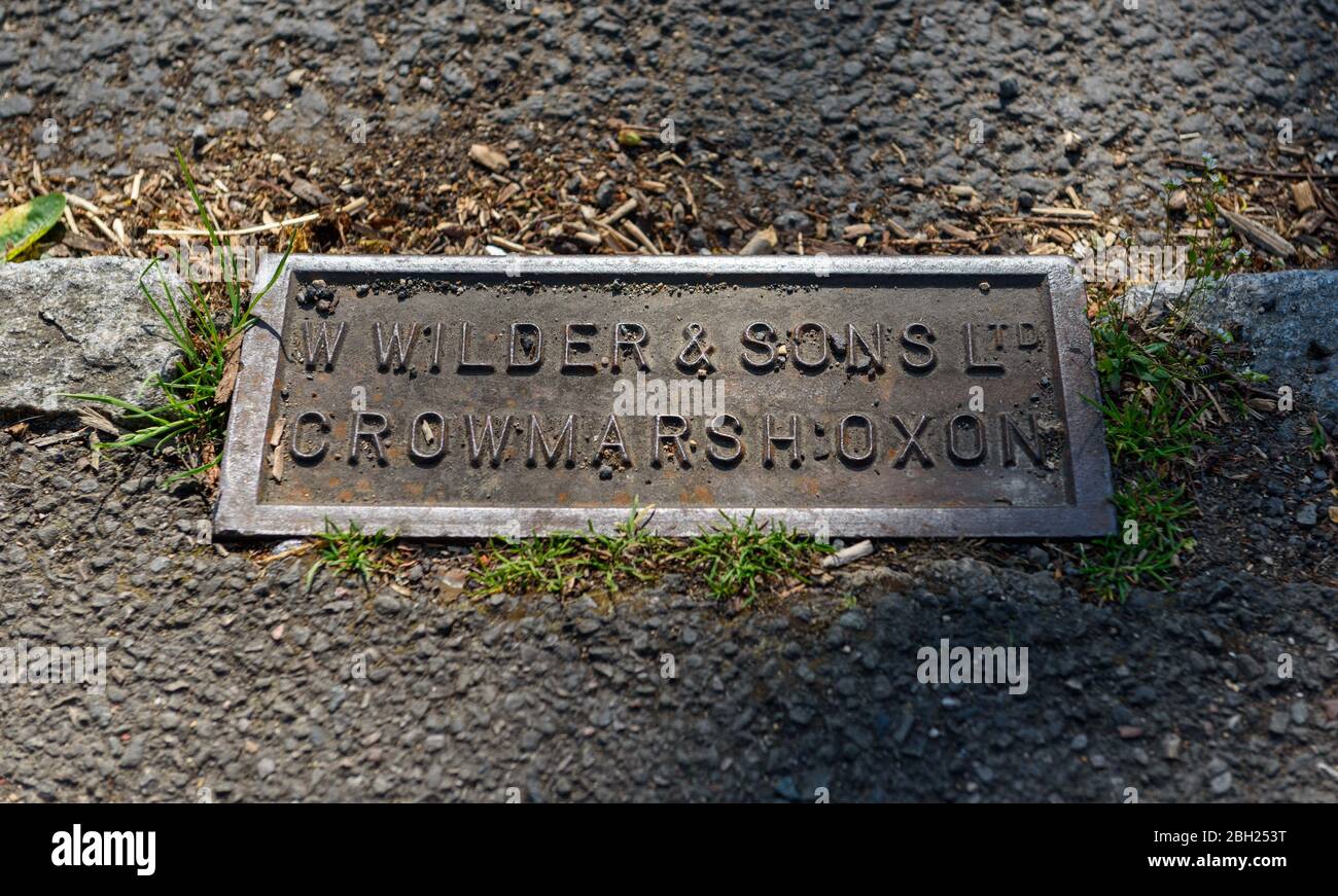 Cast Iron Bordwand Drain von W. Wilder and Sons Ltd, Crowmarsh Oxon, hergestellt, schloss dieses Unternehmen in den frühen 1990er Jahren Stockfoto