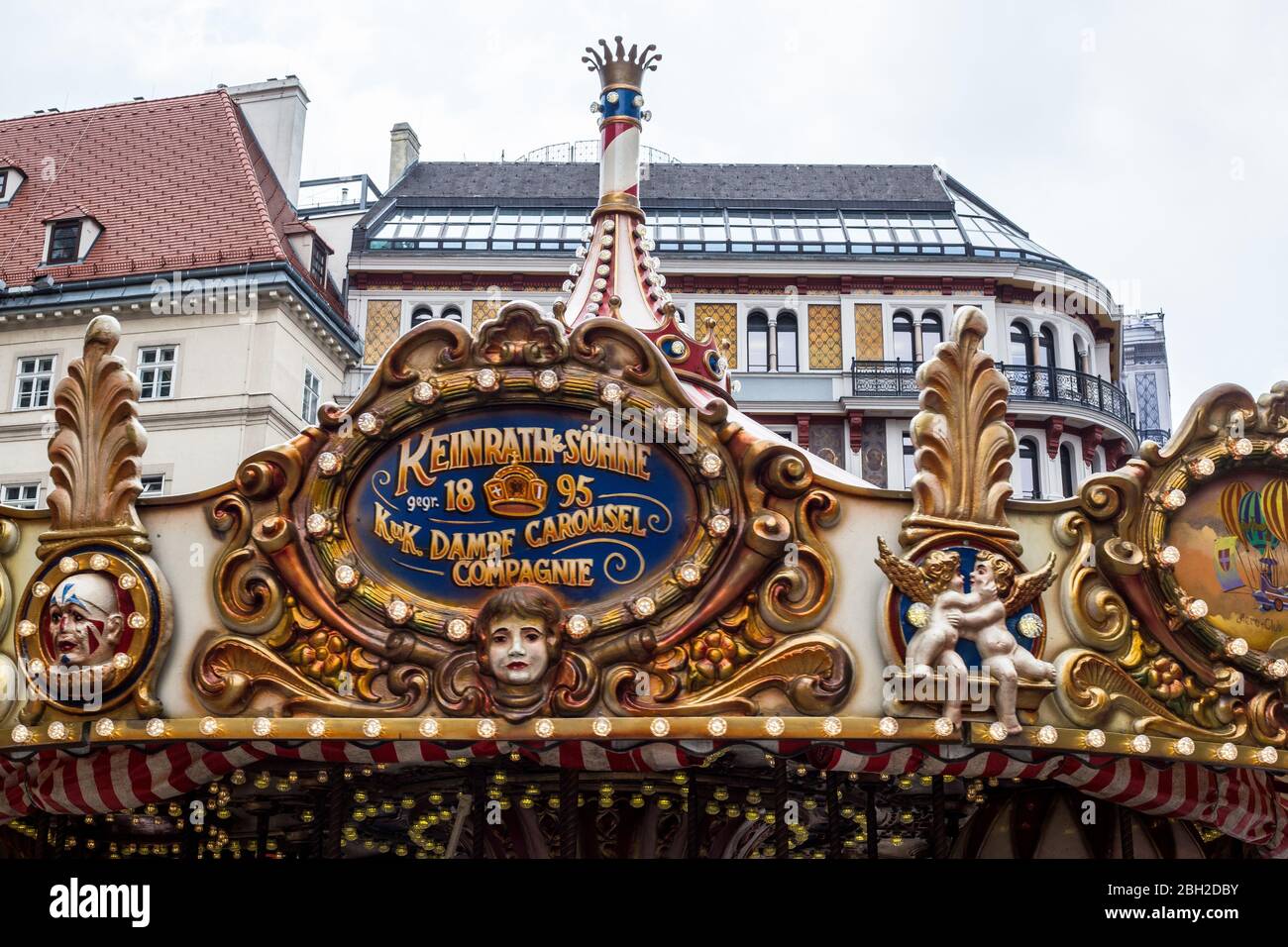 Wien, Österreich - 6. Juni 2019: Blick auf das Karussell in der Wiener Altstadt Stockfoto