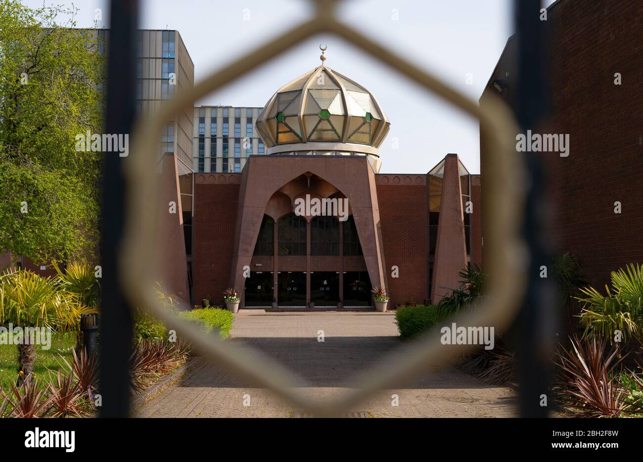 Glasgow, Schottland, Großbritannien. 23. April 2020. Blick auf die Glasgow Central Mosque am ersten Tag des Ramadan. Die Moschee ist unter den Regeln der Coronavirus-Sperrung geschlossen. Iain Masterton/Alamy Live News Stockfoto