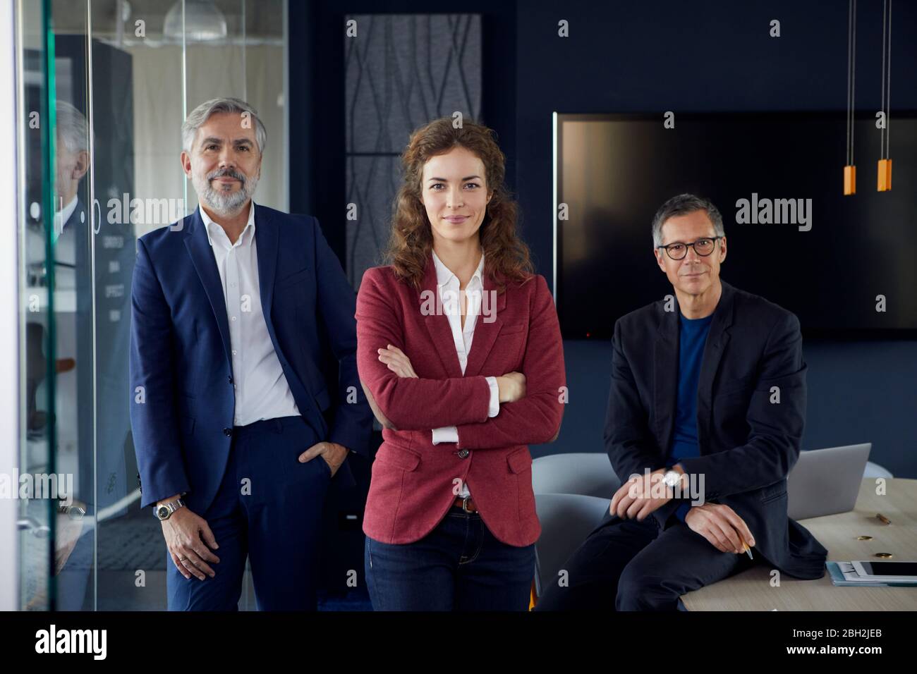 Porträt von zuversichtlich Business-Team im Büro Stockfoto
