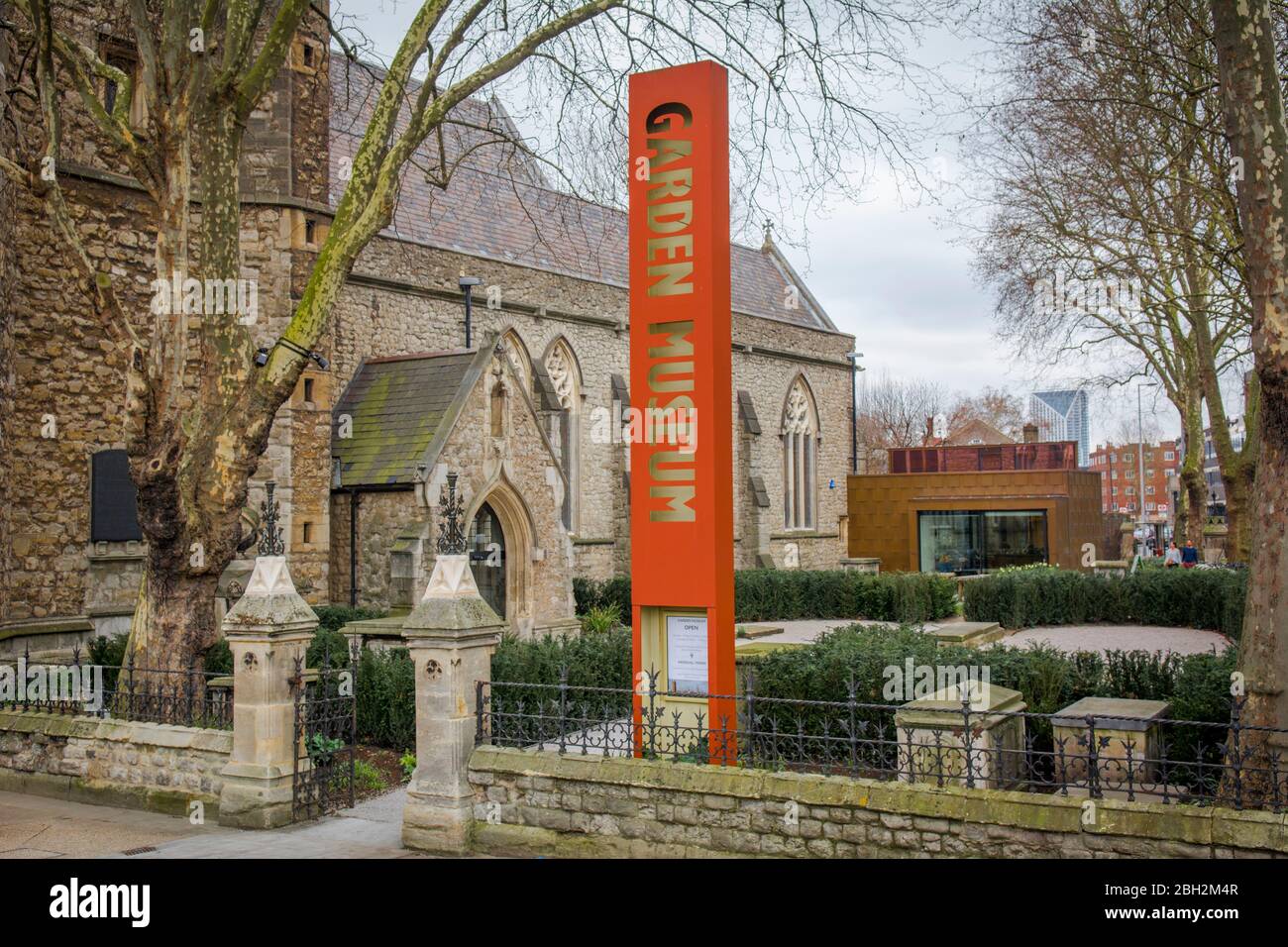 LONDON-The Garden Museum im Lambeth Palace im Zentrum von London. Ein Museum, das britische Gärten und Gartenarbeit feiert Stockfoto