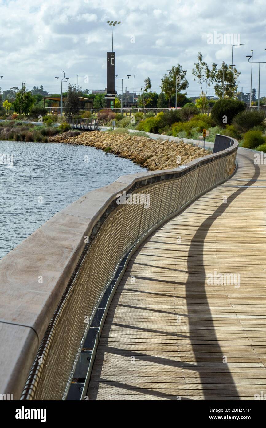 BHP Boarwalk entlang Side Optus Stadium Burswood Perth Western Australia Stockfoto