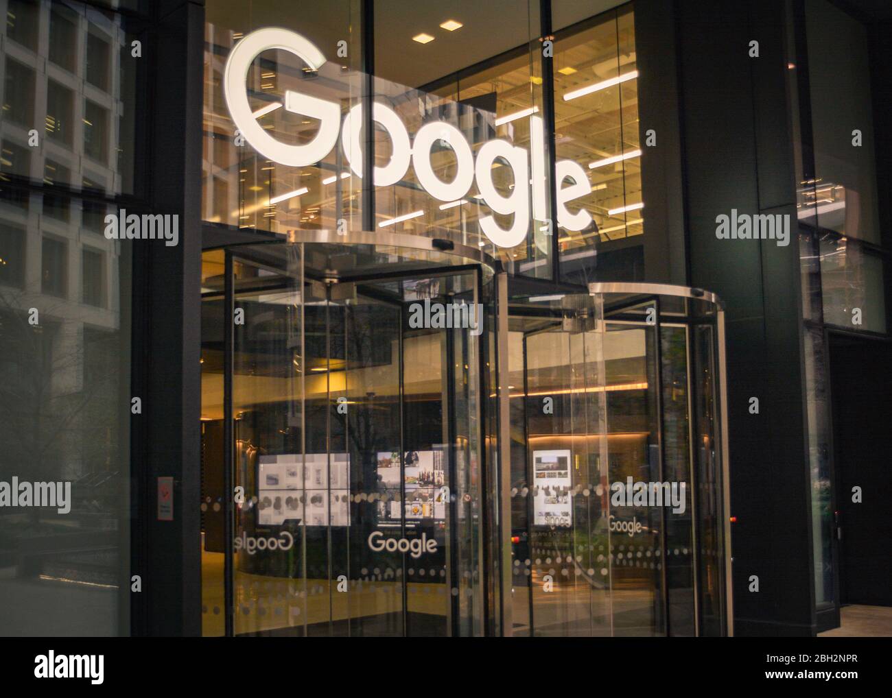 London- Google UK Hauptsitz Gebäude am Pancras Square im West End Stockfoto