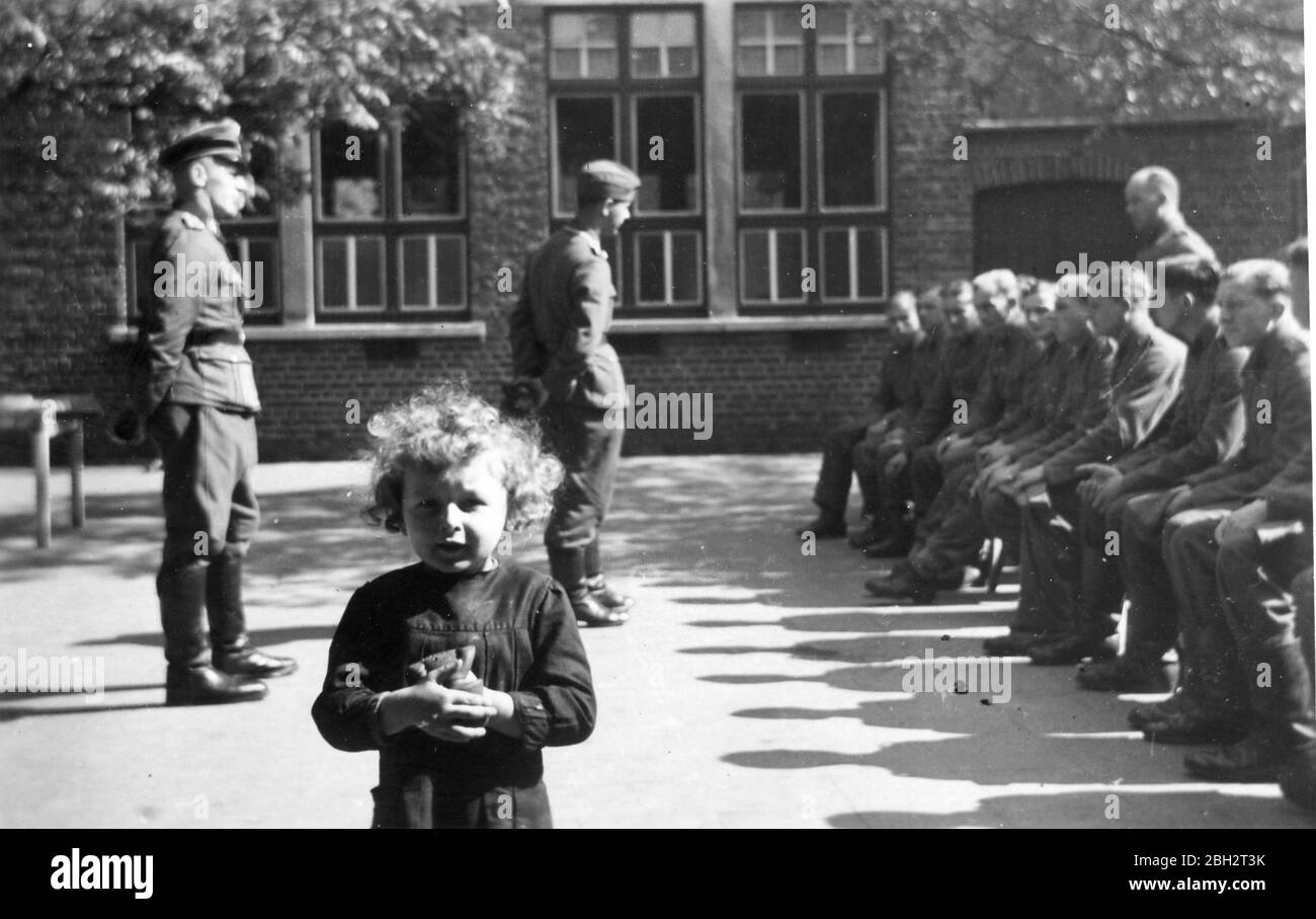 1943 - gefreite SS-Fahrschule in Izegem - Iseghem, Westflandern Belgien Stockfoto