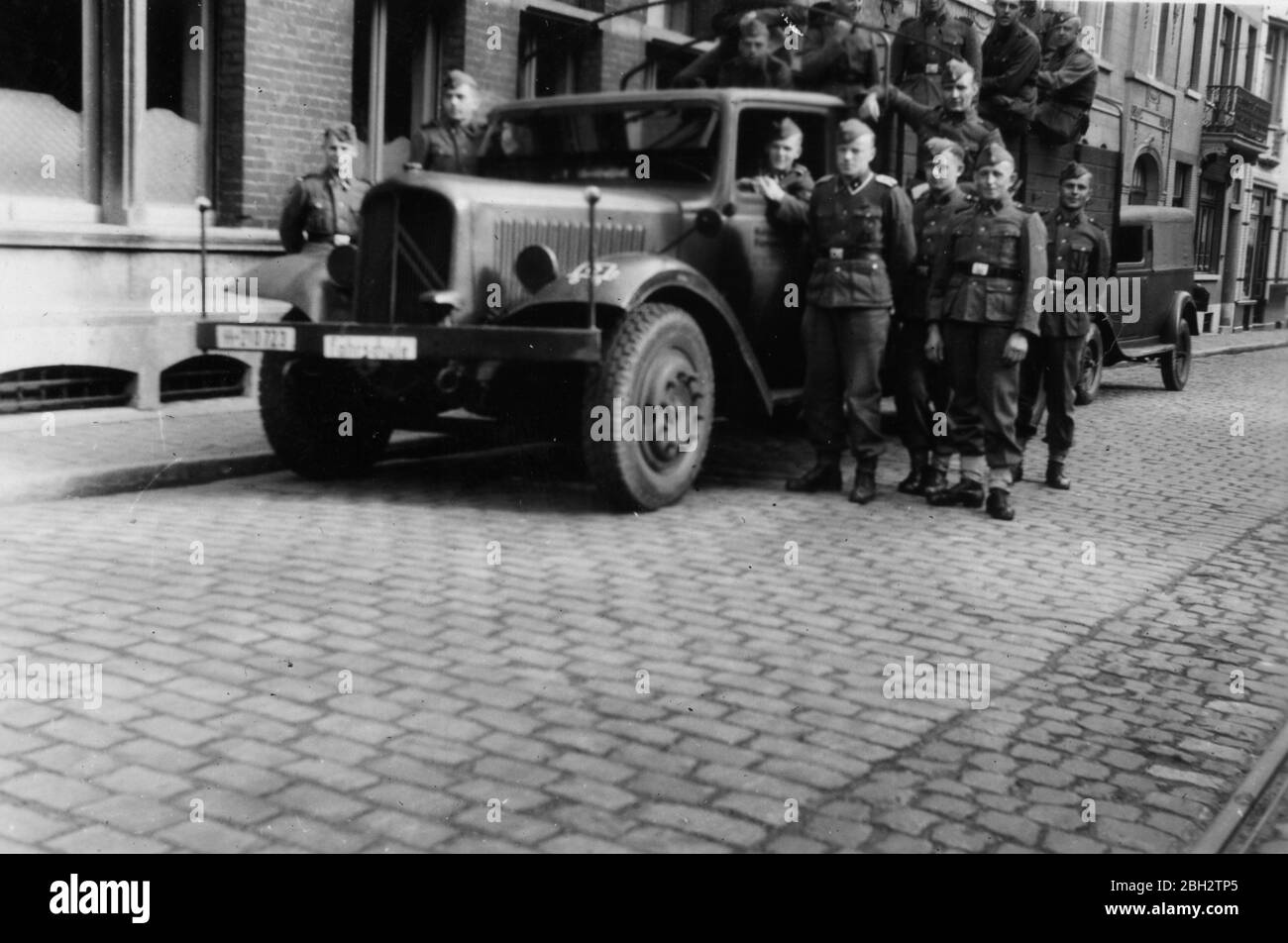 1943 - deutsche SS-Soldaten in Izegem - Iseghem, Westflandern Belgien Stockfoto