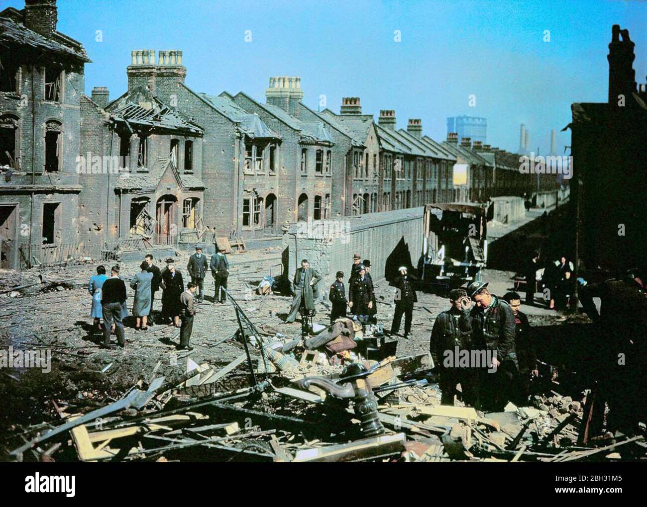 London in Dufaycolor, 1943-45 Dufaycolor ist ein frühes britisches additives Farbfilmverfahren, das 1932 für die Verwendung in Filmaufnahmen und 1935 für die Standbildfotografie eingeführt wurde Stockfoto