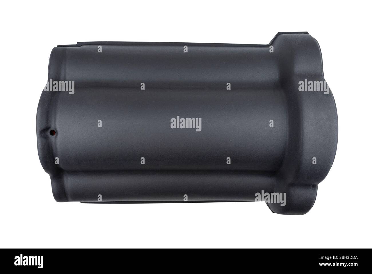 Keramik-Eckdachziegel in anthrazit, isoliert auf weißem Hintergrund mit einem Clipping-Pfad, Draufsicht. Stockfoto