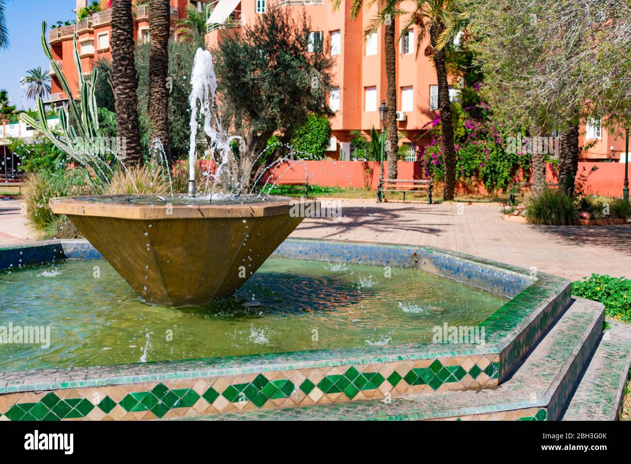 Brunnen entlang der Straße in Marrakesch Marokko Stockfoto