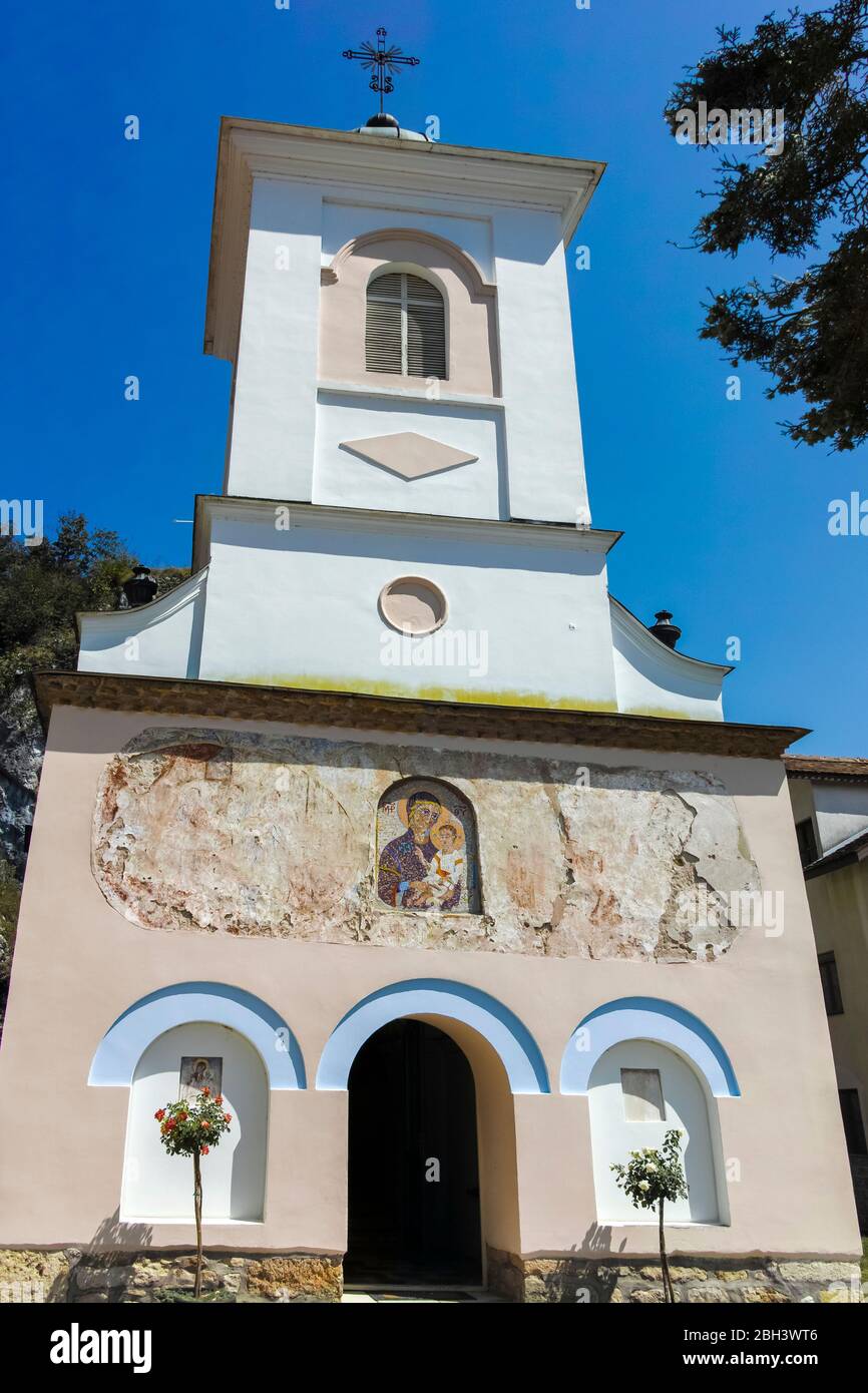 VITOVNICA, SERBIEN - 11. AUGUST 2019: Mittelalterliches Kloster Vitovnica, Sumadija und Westserbien Stockfoto