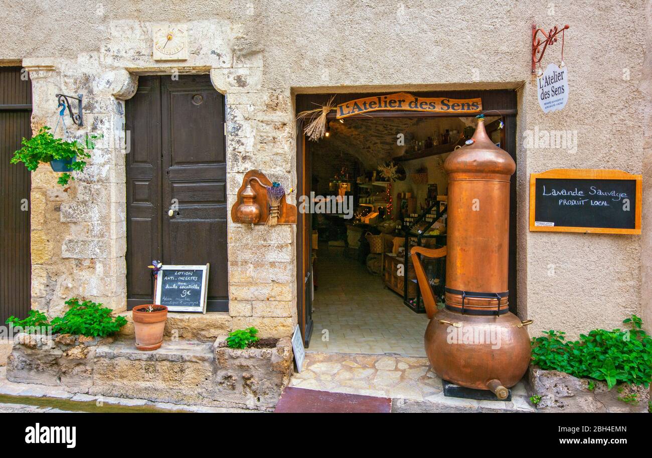 Frankreich, Saint-Guilhem-le-Desert, "Werkstatt der Sinne" produziert Pedämpfe und Aromatherapie-Produkte Stockfoto