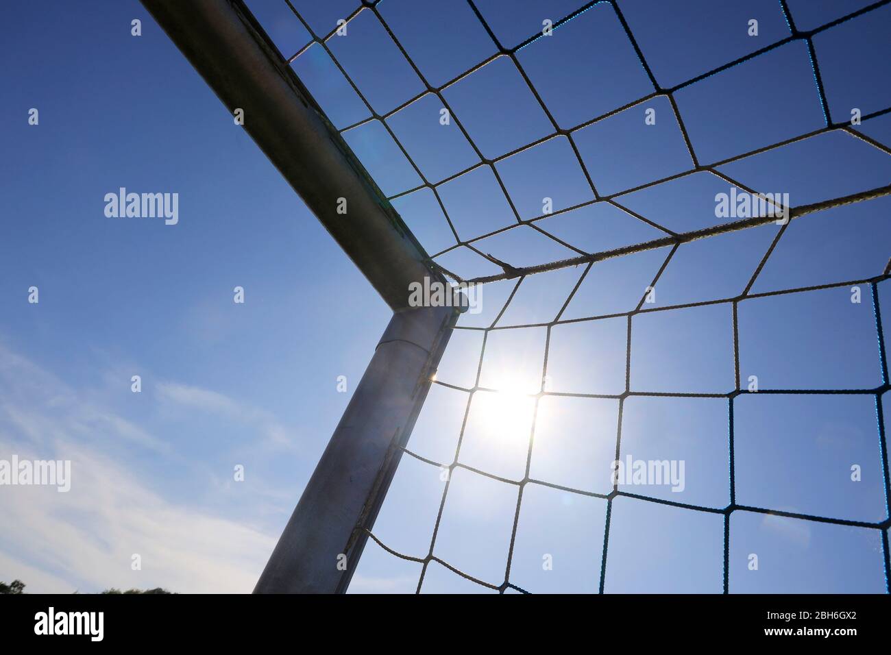 Nahaufnahme eines Tores auf einem Fußballfeld Stockfoto