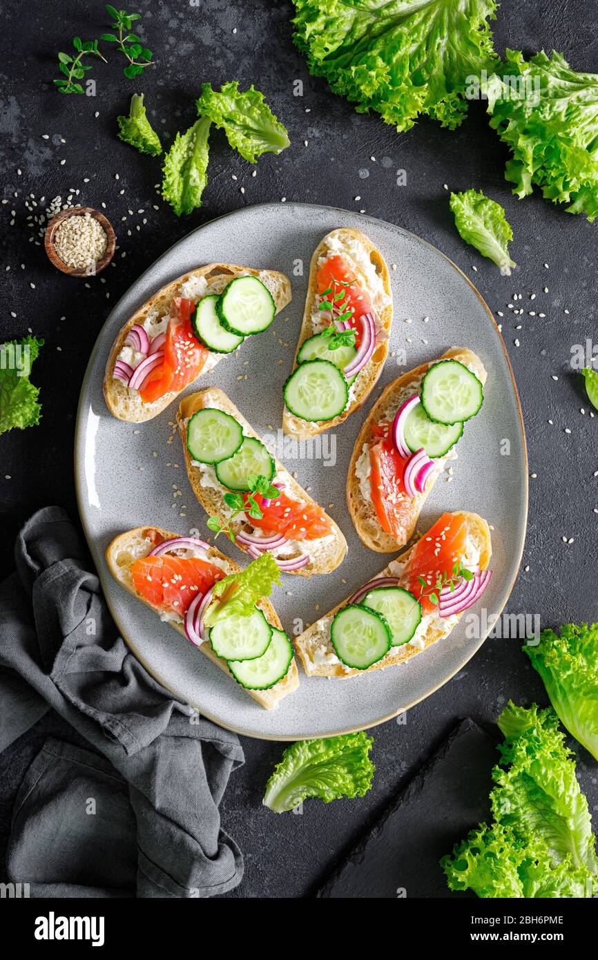 Lachs ciabatta lachs -Fotos und -Bildmaterial in hoher Auflösung – Alamy