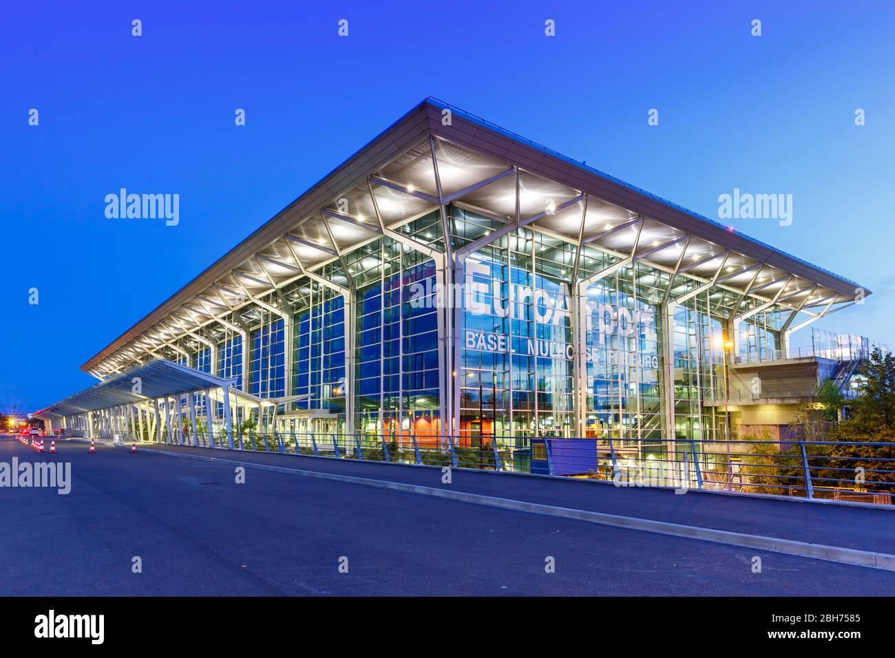 Parken And Ride Am Flughafen Basel-mulhouse-freiburg www.alamy.de