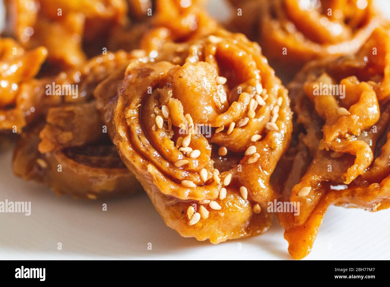 Nahaufnahme von Chebakia Marokkanische Süße Stockfoto