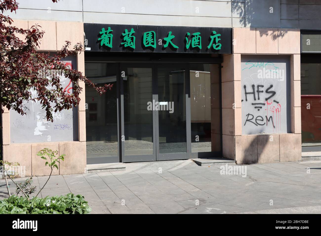 Chinatown in Mailand in Lockdown. Chinesische Geschäfte werden wegen des Coronavirus-Ausbruchs geschlossen. Stockfoto