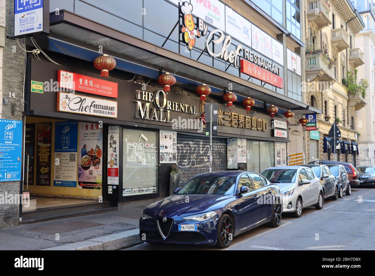 Chinatown in Mailand in Lockdown. Chinesische Geschäfte werden wegen des Coronavirus-Ausbruchs geschlossen. Stockfoto