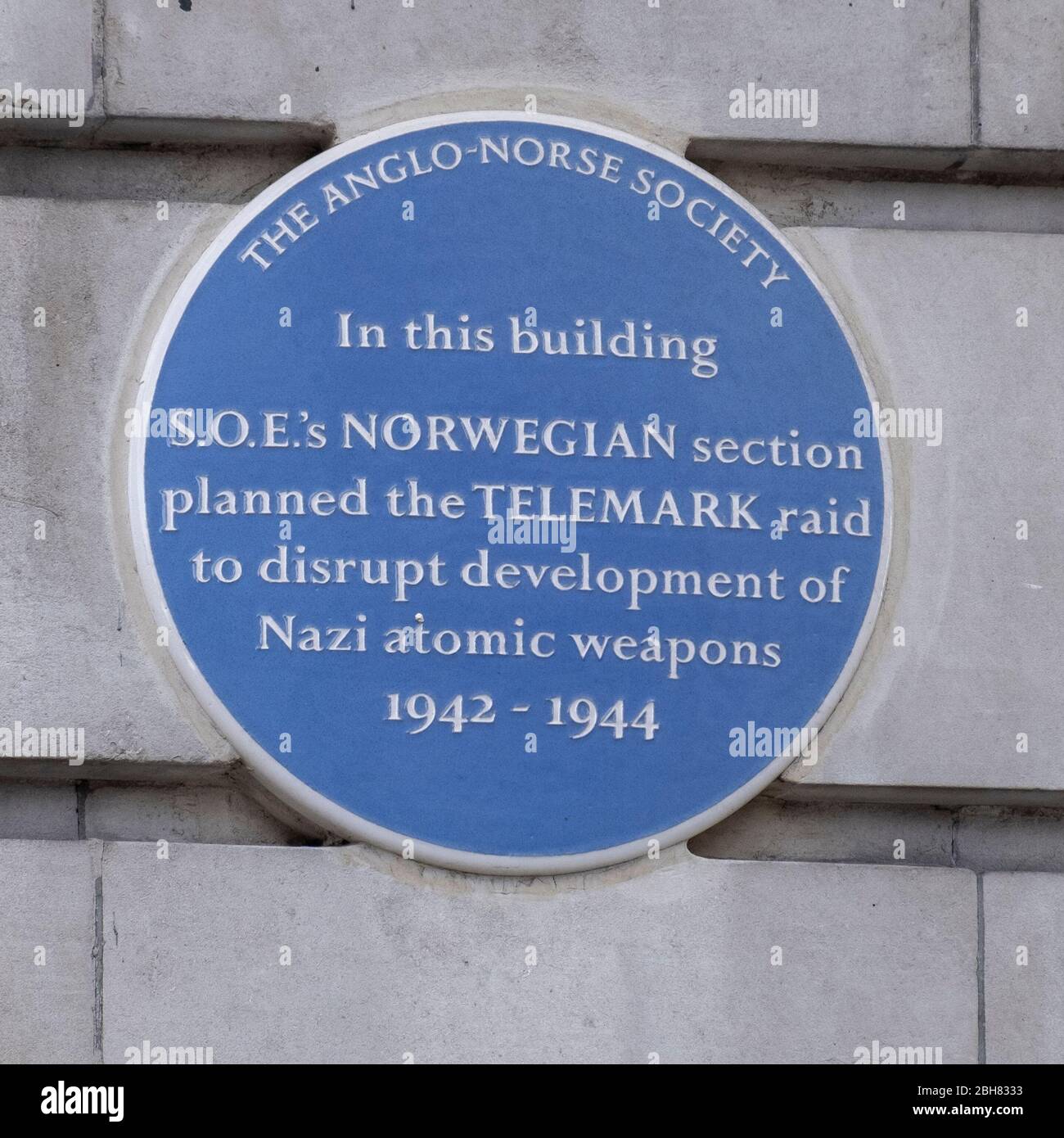 Blaue Plakette in der Baker Street London zum Gedenken an die norwegische Sektion der SOE, die den Telemark-Überfall im Gebäude während des Zweiten Weltkriegs geplant hatte Stockfoto