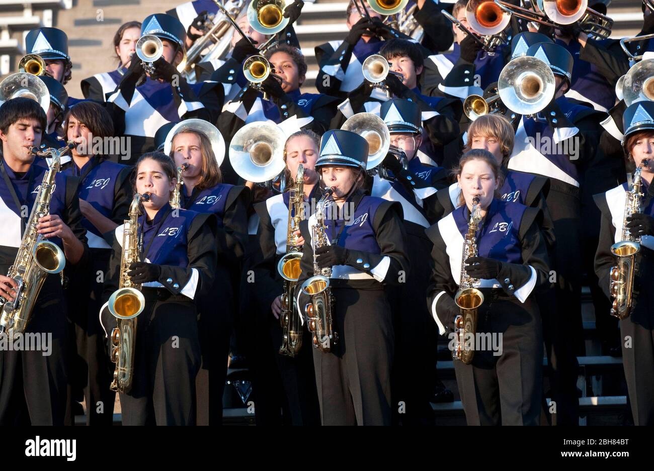 Austin, Texas, USA, 29. September 2009: Studenten treten beim jährlichen Marching Band Festival für High Schools in der Umgebung von Austin auf. ©Bob Daemmrich Stockfoto