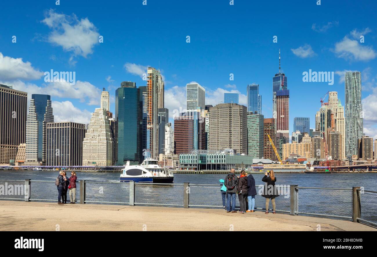 USA, New York City, Manhattan, Skyline der Innenstadt, den East River Stockfoto