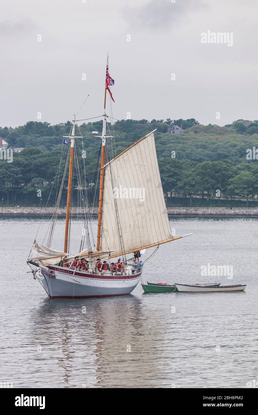 USA, New England, Massachusetts, Cape Ann, Gloucester, Reenactors of the Battle of Gloucester, 8.-9. August 1775, Schlacht überzeugte die Amerikaner von der Notwendigkeit der Schaffung einer amerikanischen Marine gegen die britischen, amerikanischen Revolutionary war-Ära Marineschiffe, NR zu kämpfen Stockfoto