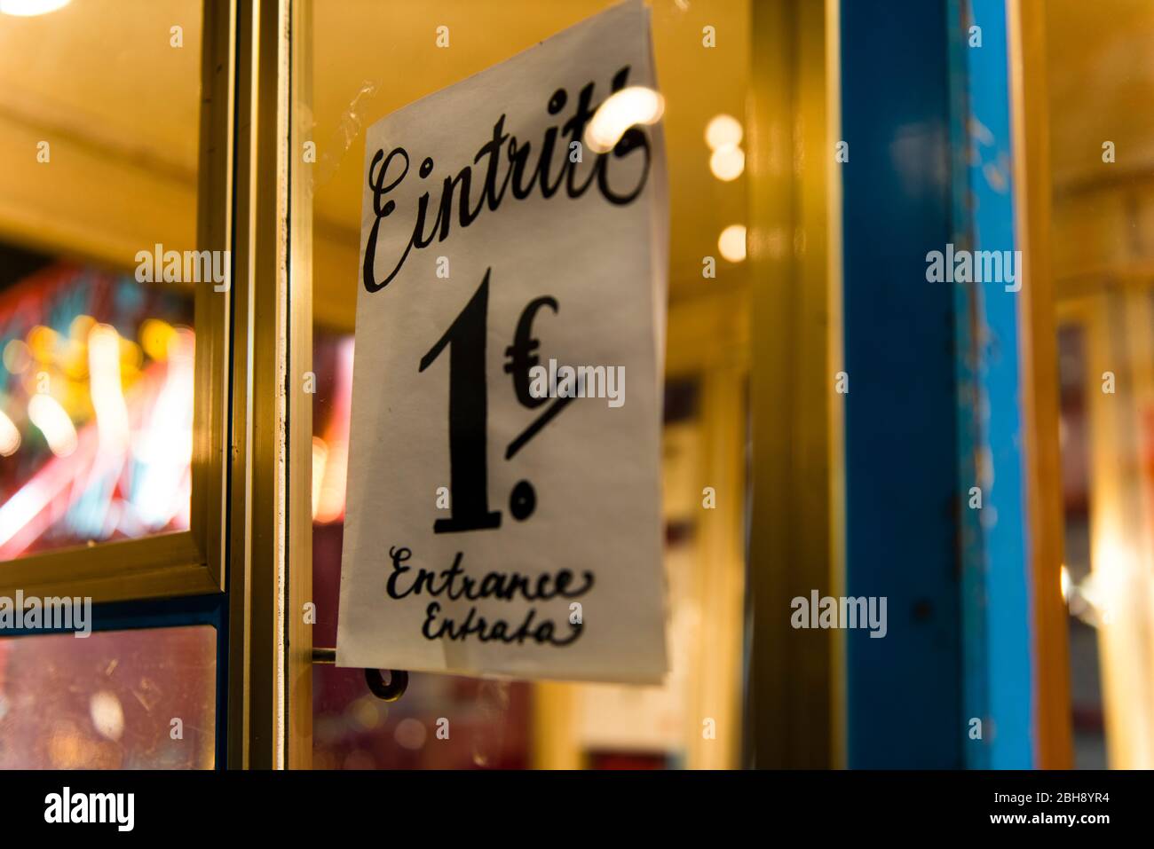Eintritt 1 Euro, Schild Stockfoto