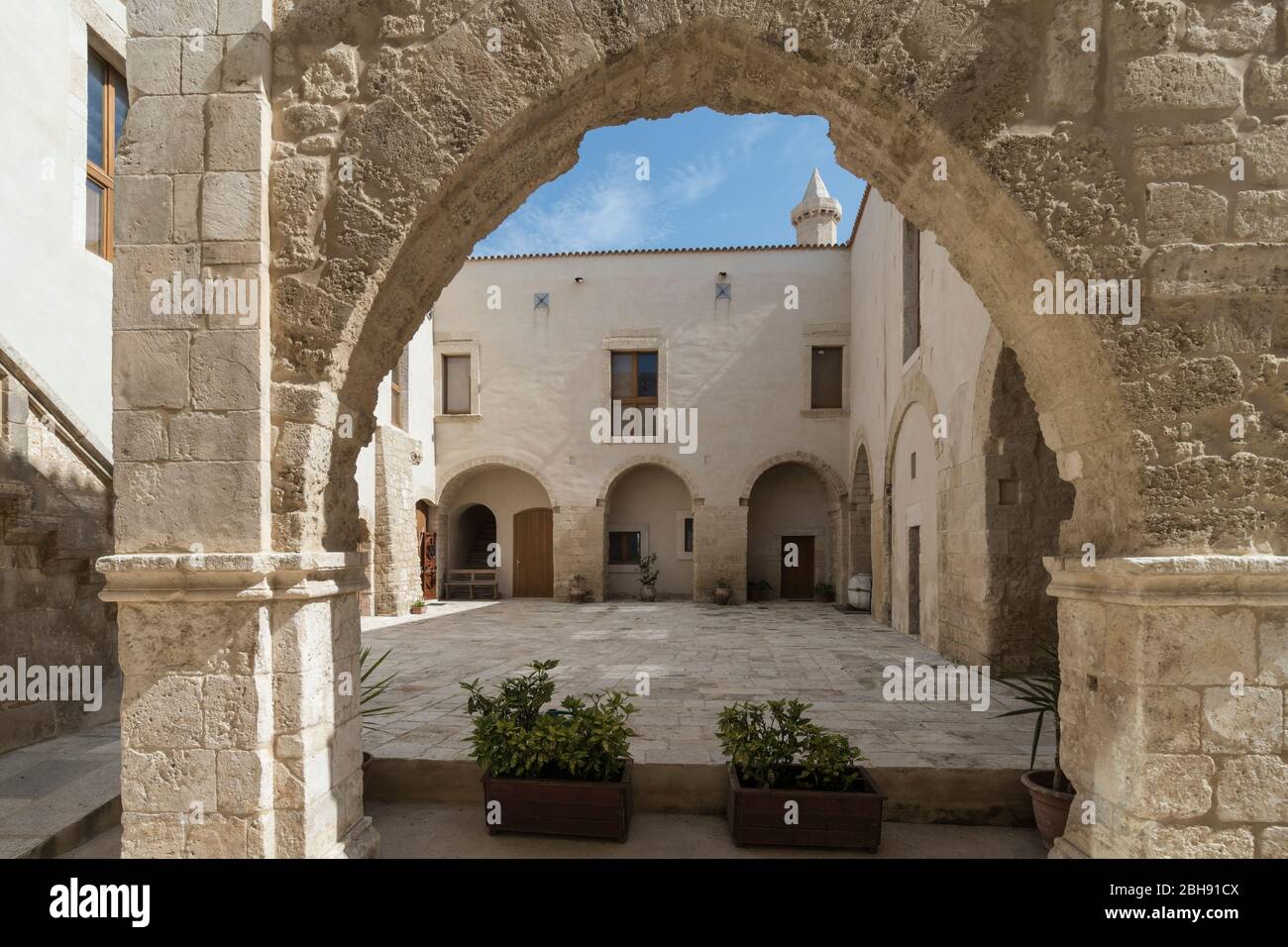 Italien, Mezzogiorno, Apulien / Apulien, Provinz Foggia, Manfredonia, Abtei San Leonardo di Siponto, Abbazia di San Leonardo in Lama Volara Stockfoto
