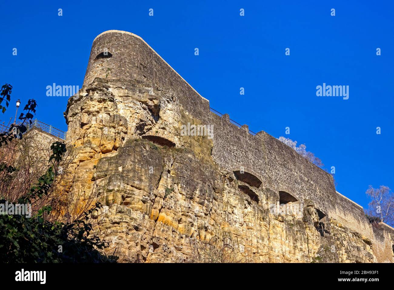 Der Bock-Rock mit den Bock Kasematten, Luxemburg-Stadt, Großherzogtum Luxemburg Stockfoto
