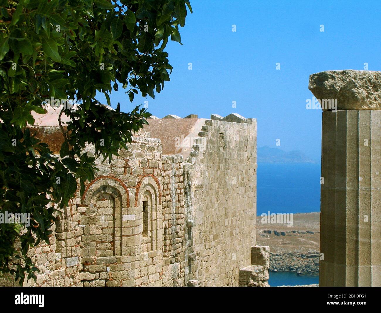 Griechischer Tempelkomplex an der Peloponnesischen Küste Stockfoto