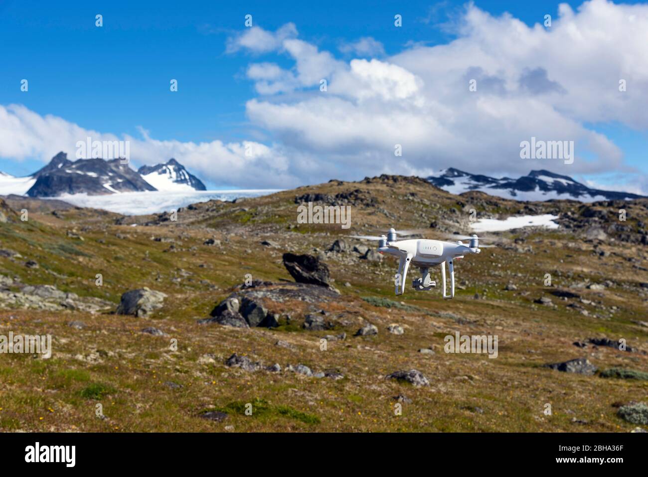 Sommer, Drohne, Hochland, Berge, Wasser, Sognefjellet, Oppland, Norwegen, Europa Stockfoto