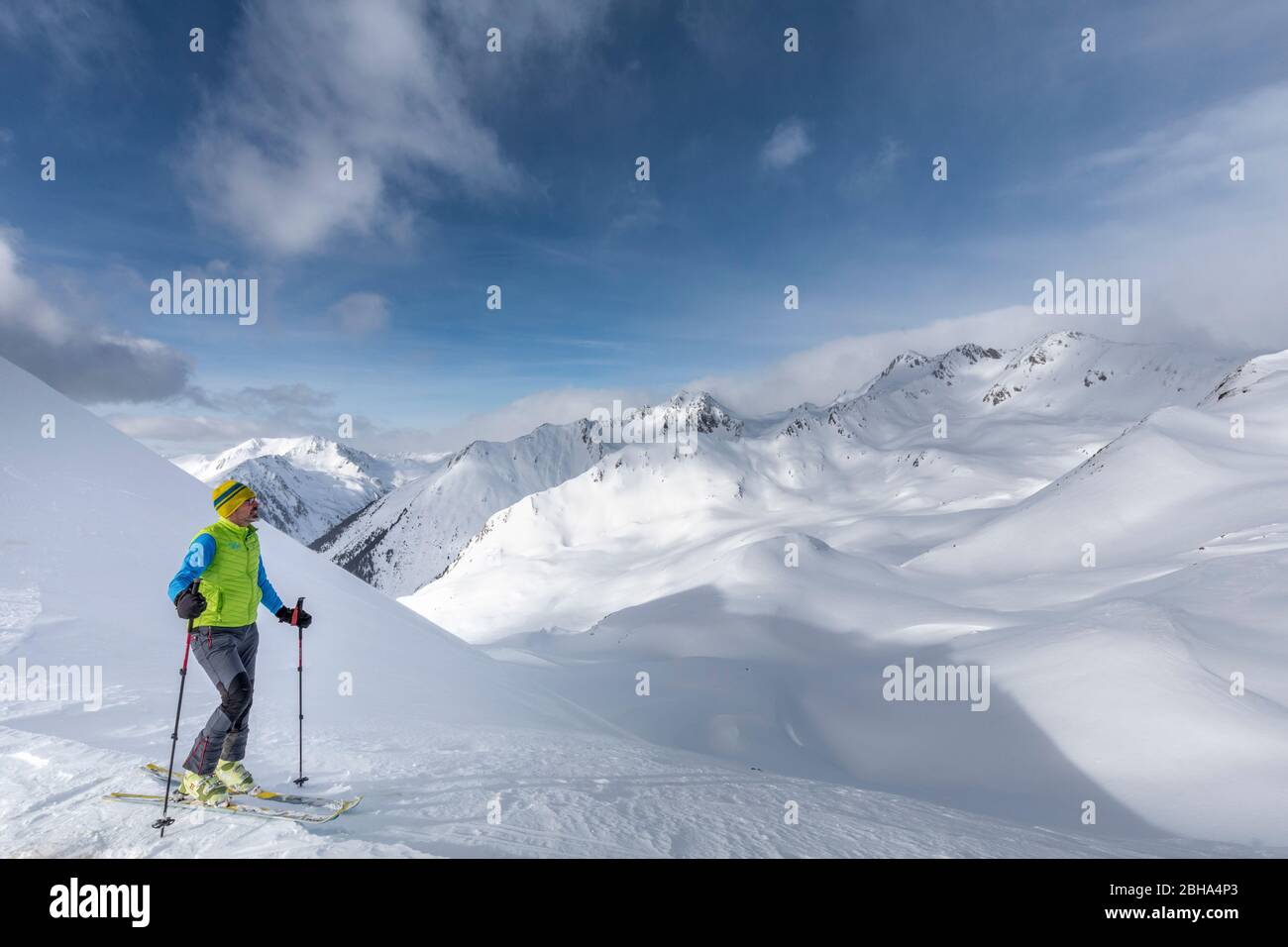 Skibergsteiger an der Pfinner Gabel am nächsten dem Monte Alto, St. Magdalena Gsies / St. Maddalena Casies, Bozen, Südtirol, Italien Stockfoto
