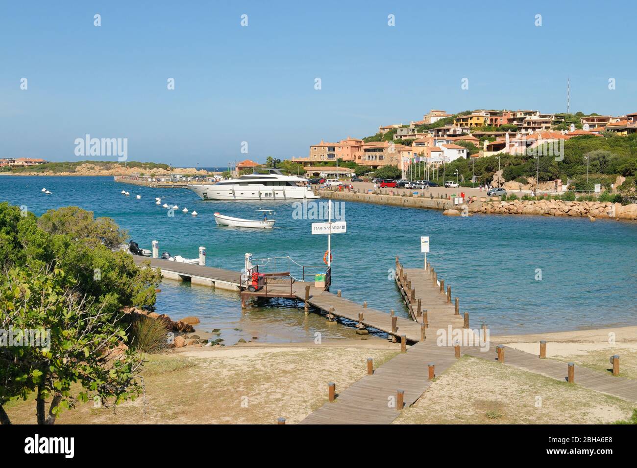 Hafen von Porto Cervo, Costa Smeralda, Mittelmeer, Olbia-Tempio Provinz, Sardinien, Italien Stockfoto