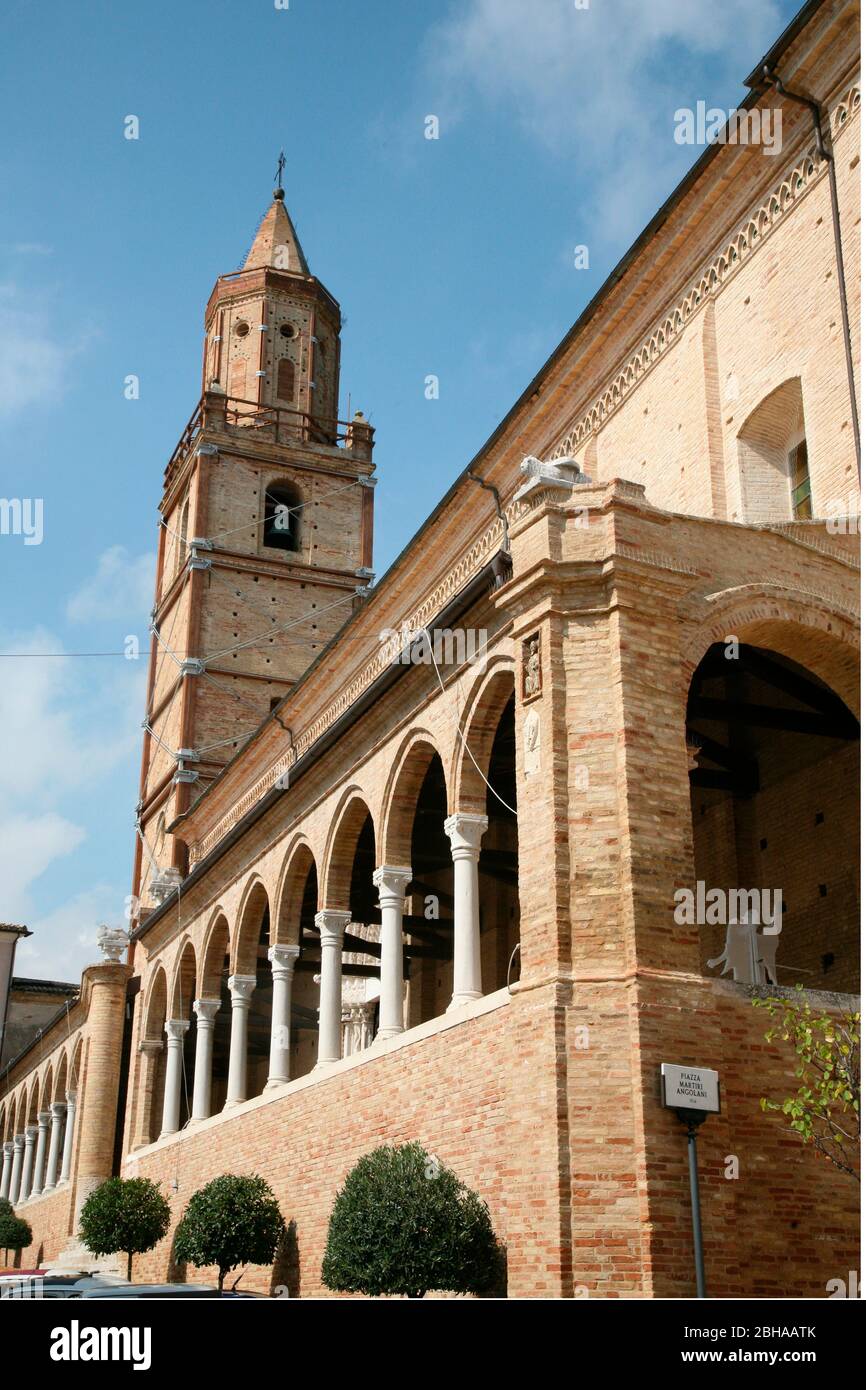 Collegiata San Michele Arcangelo, Città Sant'Angelo, Abruzzen, Italien Stockfoto