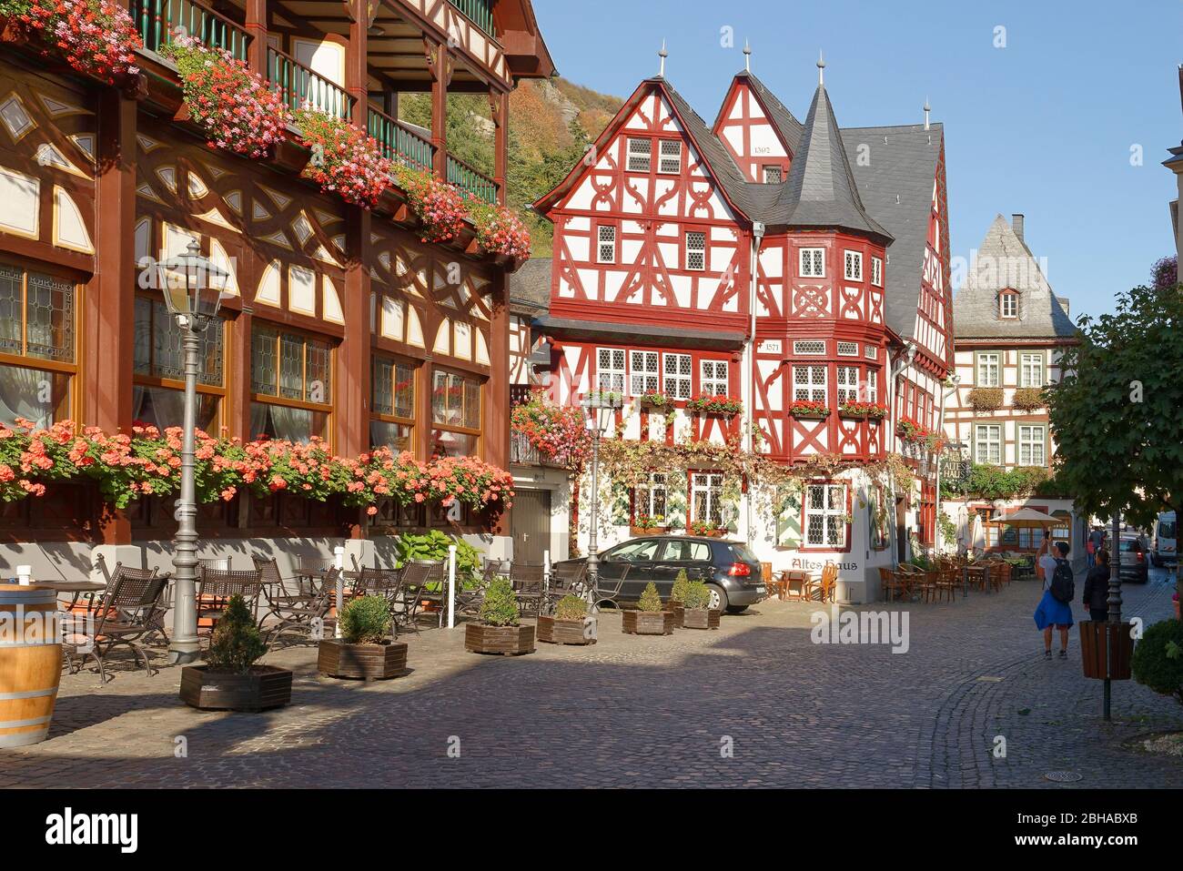 Alter Marktplatz mit Fachwerkhäusern in Bacharach am Rhein, Bacharach, Rheintal, UNESCO-Welterbe Oberes Mittelrheintal, Rheinland-Pfalz, Deutschland Stockfoto