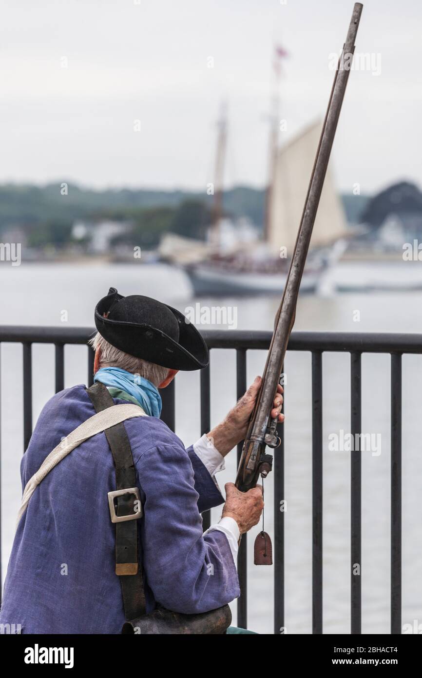 USA, New England, Massachusetts, Cape Ann, Gloucester, Reenactors of the Battle of Gloucester, 8.-9. August 1775, Schlacht überzeugte die Amerikaner von der Notwendigkeit, eine amerikanische Marine zu schaffen, um gegen die Briten zu kämpfen, NR Stockfoto
