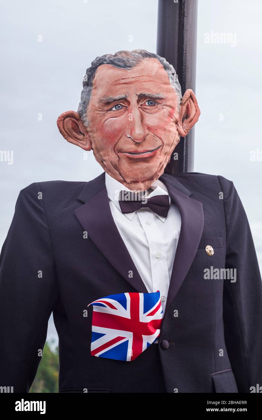 Kanada, Nova Scotia, Mahone Bay, Scarecrow Festival, scarecow der britischen Royal Prince Charles Stockfoto