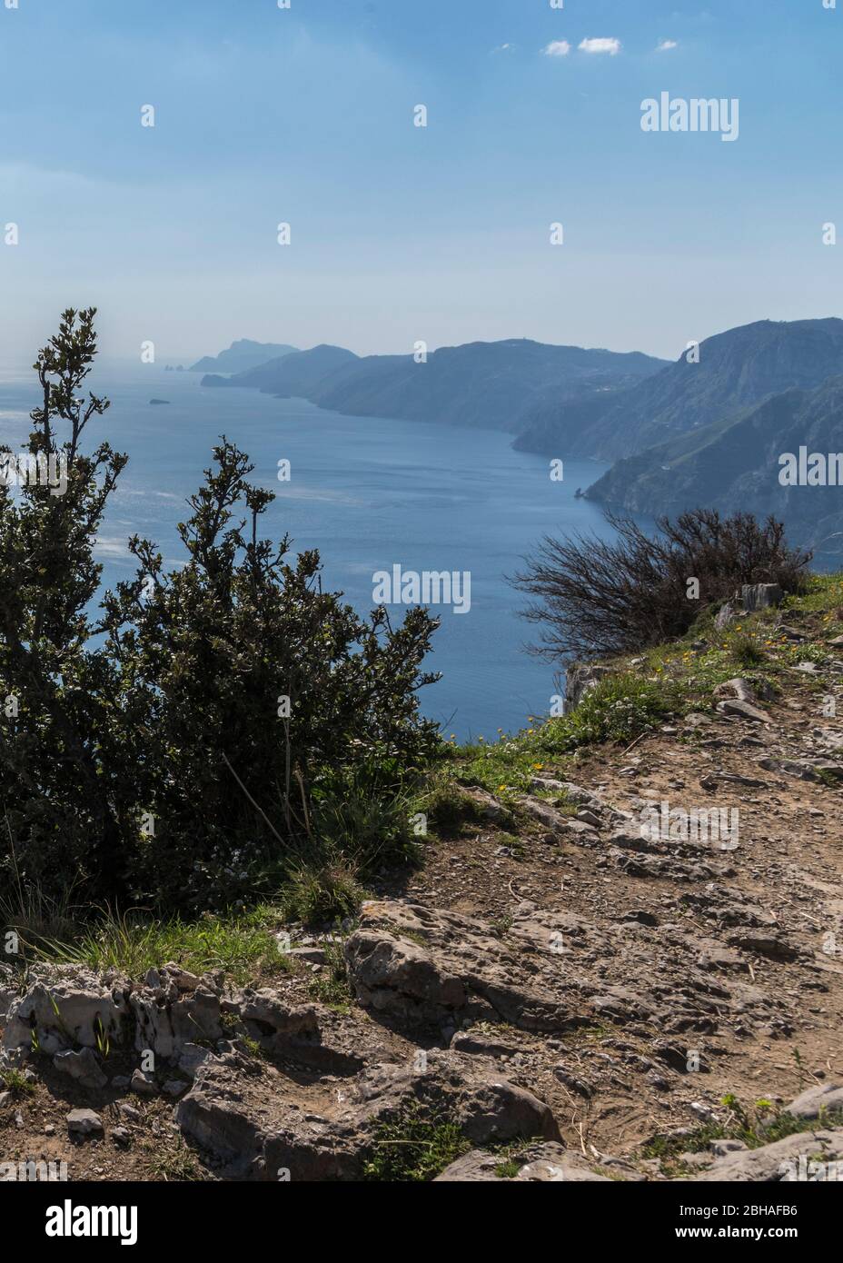 Der Weg der Götter Sentiero degli Dei. Unglaublich schöner Wanderweg hoch über der Amalfitana