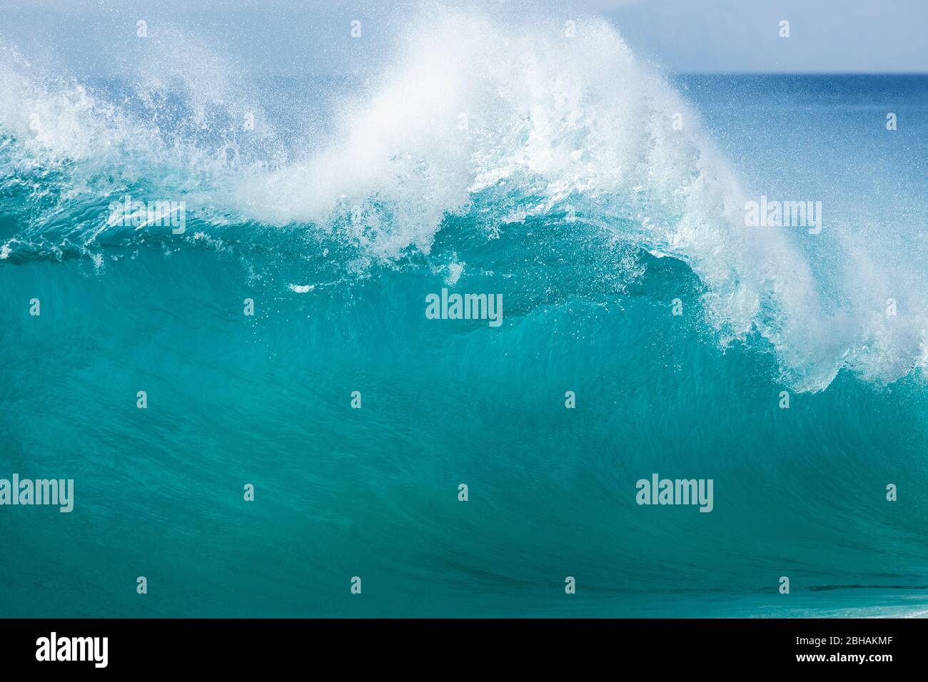 Welle im Meer, Huntington Beach, Kalifornien, USA Stockfoto