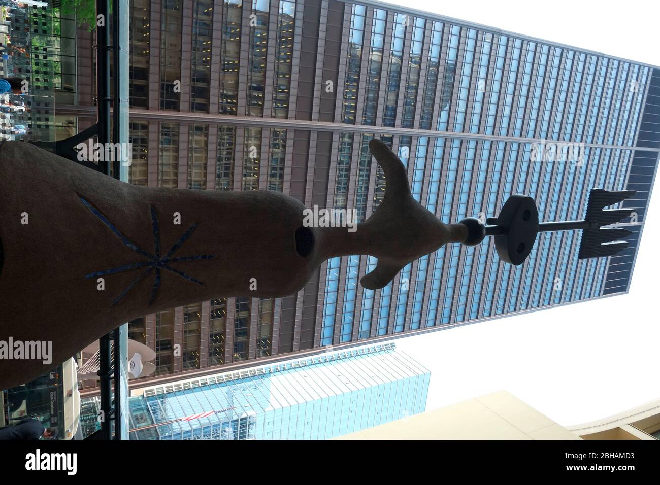 Miro's Chicago (ursprünglich die Sonne, der Mond und ein Stern genannt, ist eine Skulptur von Joan Miro. Es ist 39 Fuß (12 m) hoch und besteht aus Stahl, Drahtgeflecht, Beton, Bronze und Keramikfliesen. Stockfoto