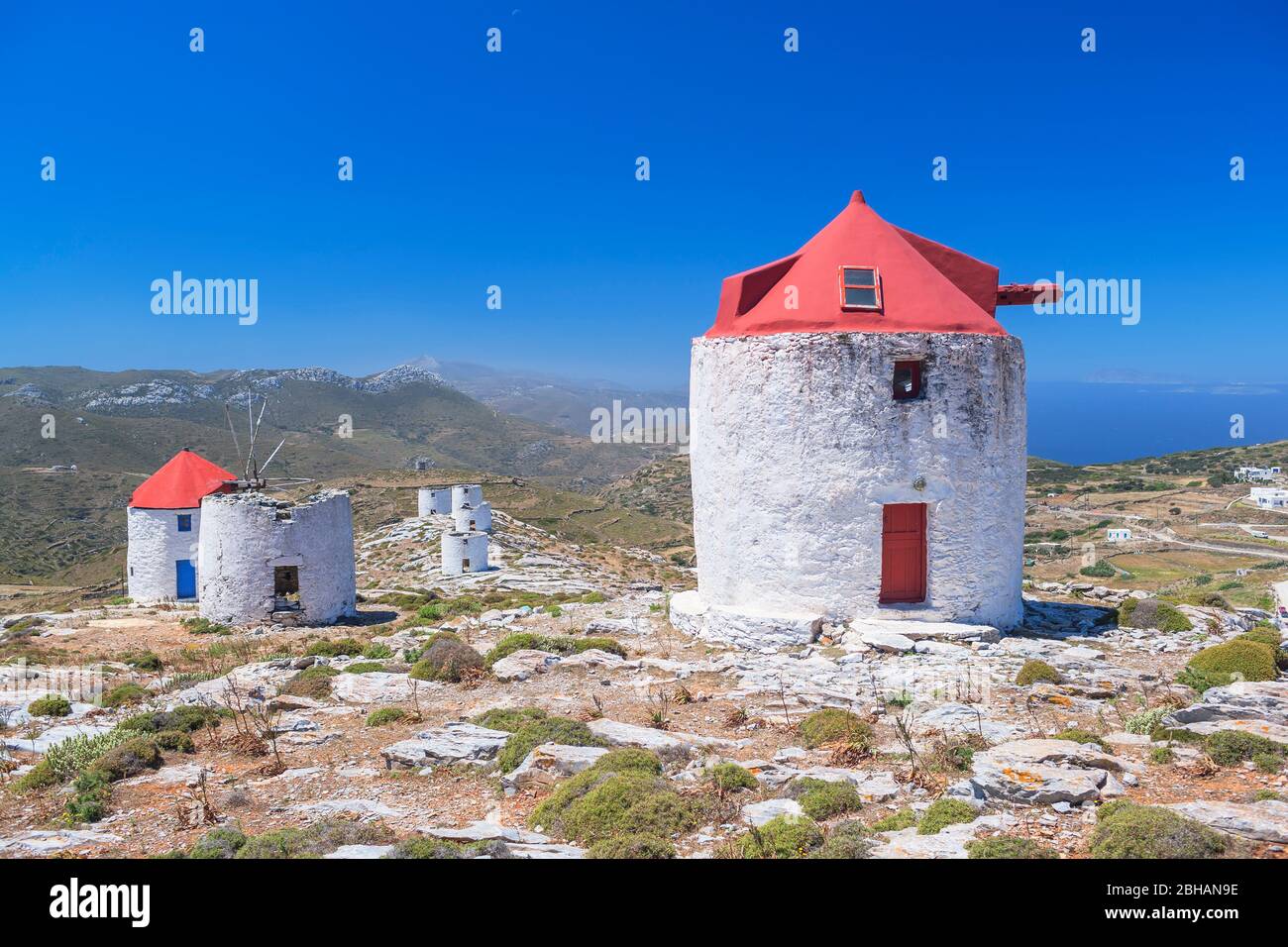 Traditionelle Windmühlen, Chora, Amorgos, Kykladen, Griechenland, Europa Stockfoto